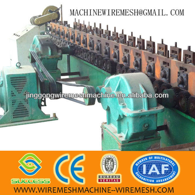 Çin 200 kg ağırlığı ve 0-3000 mm kaynak uzunluğu olan otomatik çit ağı kaynak makinesi Tedarikçi