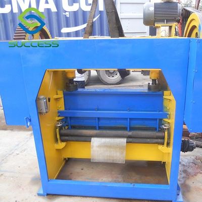 Çin 2.5KVA Verimlilik Düşük Gürültü Gücü Galvanizli Tel için Çit kaynak makinesi Tedarikçi