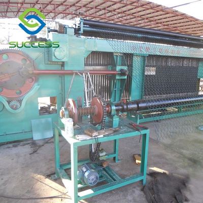 Çin 50-100m/min Hız En yüksek ağ genişliği için altıgen tavuk tel örgü makinesi 3m üretim Tedarikçi